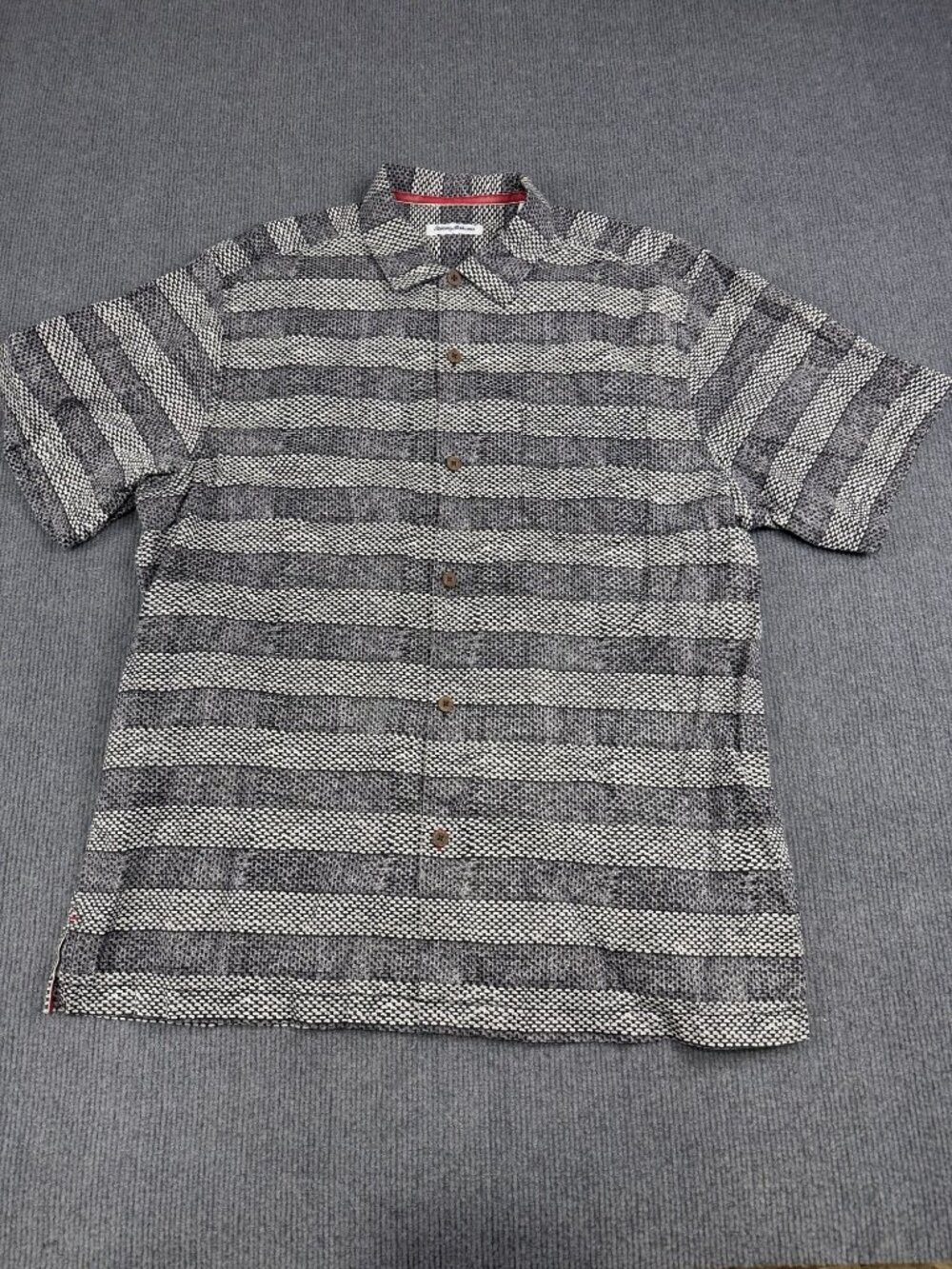 Tommy Bahama Mens XL Button-Up Short Sleeve Shirt Gray & White Striped